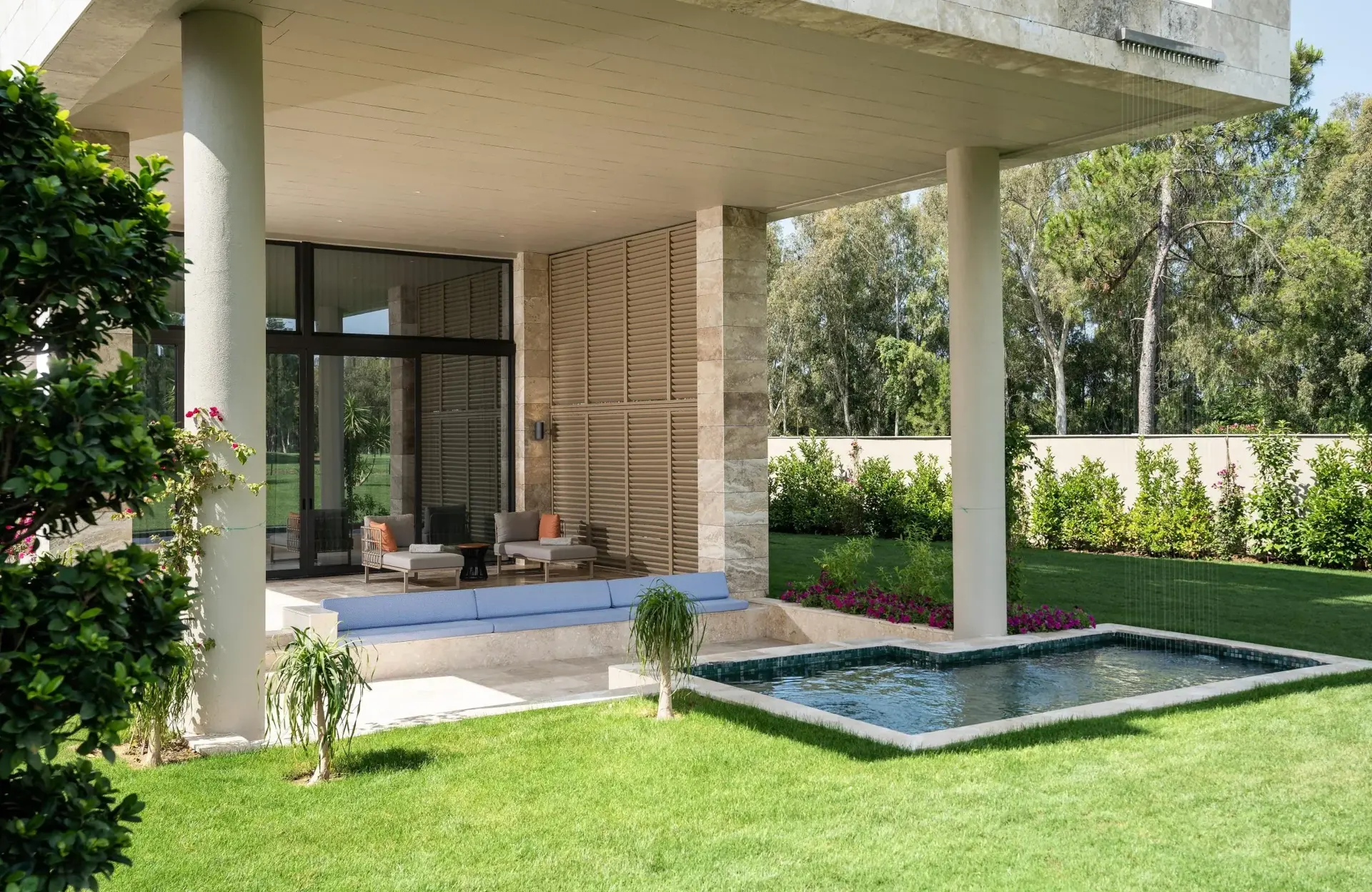 Palazzo Royal Mansion