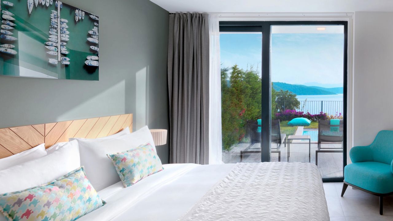 Family Villa with Garden Jacuzzi and Seaview